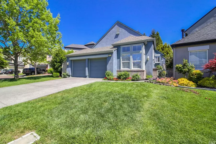 10 Sapporo CT, Petaluma, CA 94954