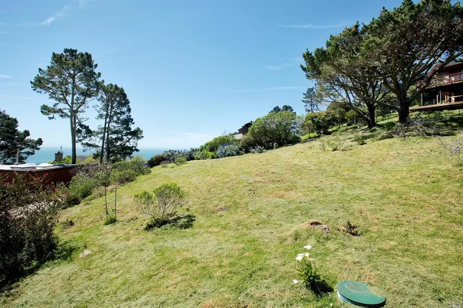 4 White WAY, Muir Beach, CA 94965