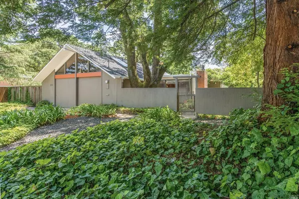 585 Kernberry DR, San Rafael, CA 94903