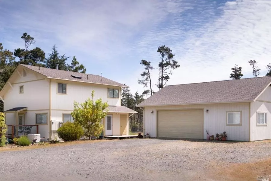 9980 Warner LN, Mendocino, CA 95460