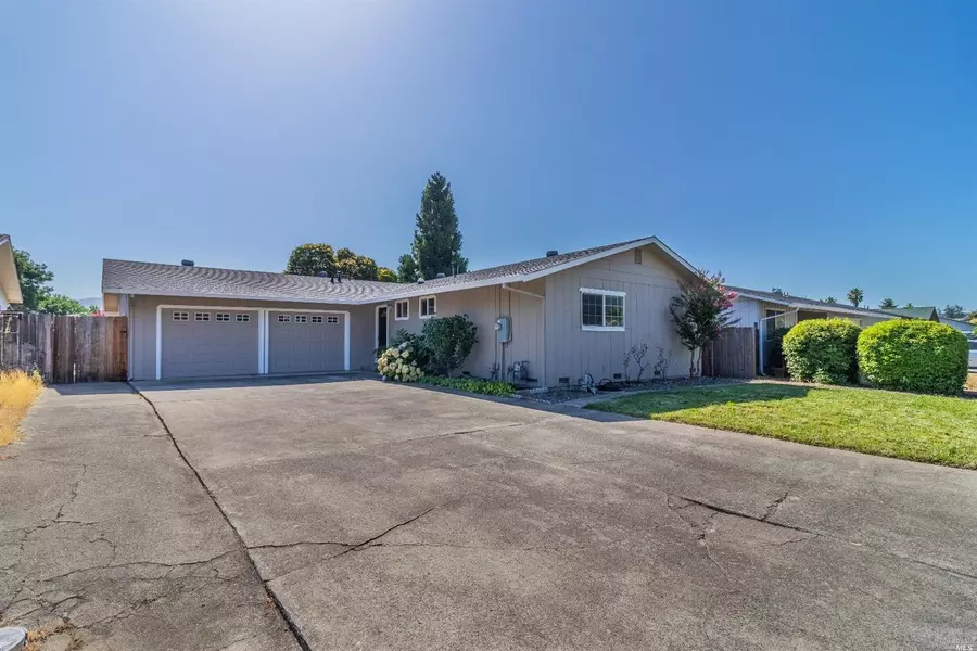 1501 Carrigan LN, Ukiah, CA 95482