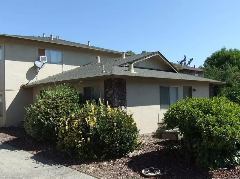 106 Laws AVE, Ukiah, CA 95482