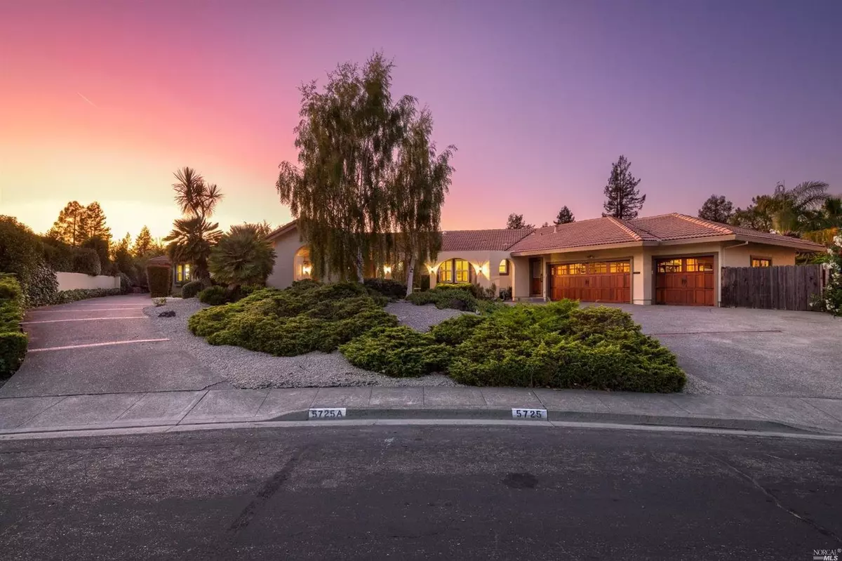 Rohnert Park, CA 94928,5725 Davis CIR