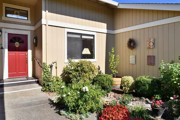 7193 Overlook DR, Santa Rosa, CA 95409