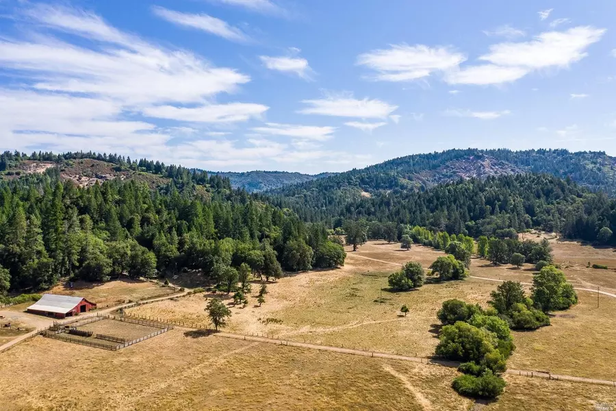 28803 N 101 HWY, Willits, CA 95490