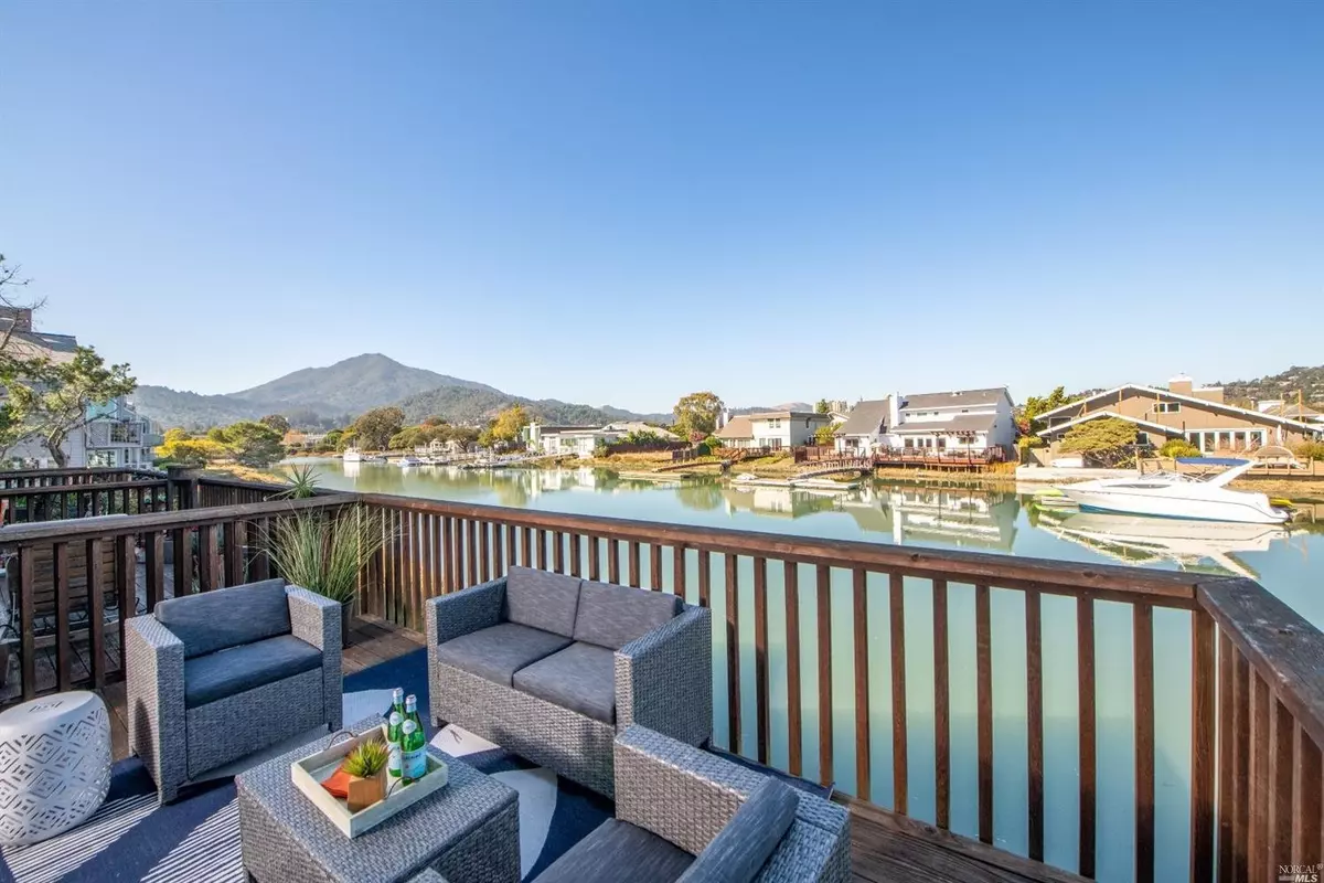 Corte Madera, CA 94925,68 Lucky DR