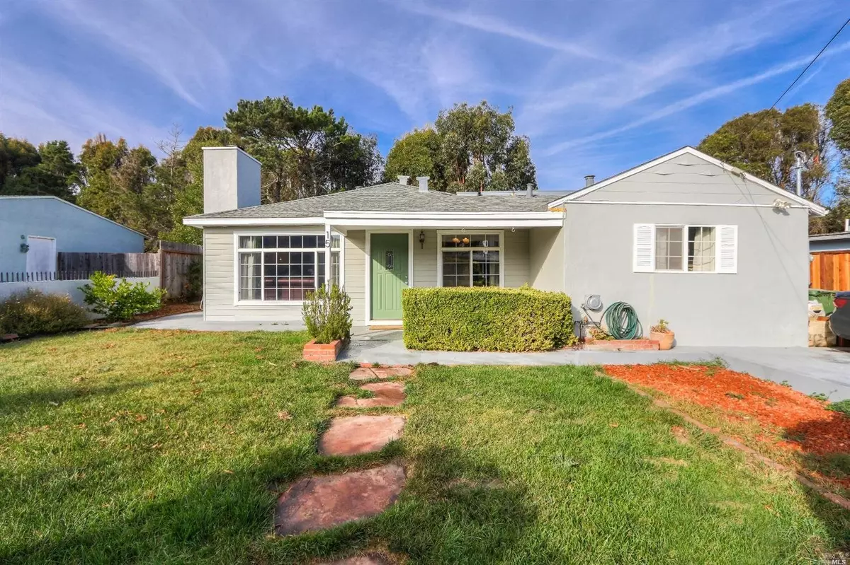 Mill Valley, CA 94941,15 Strawberry CIR