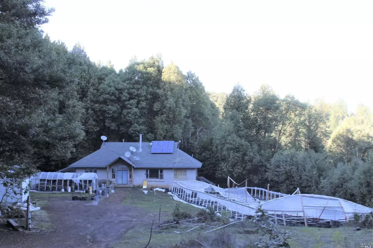 Willits, CA 95490,27651 Skyview RD