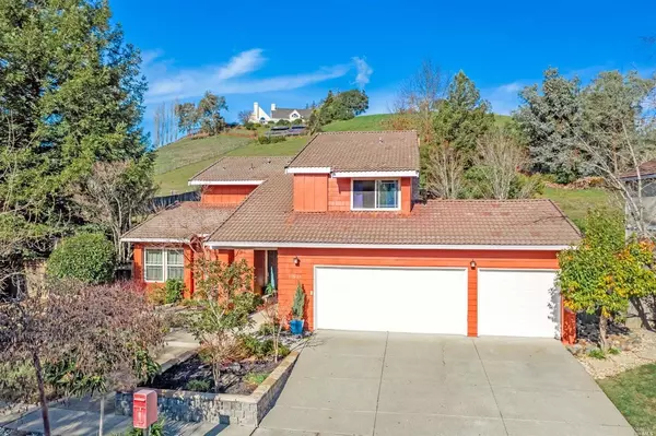 1038 Stonebridge DR, Napa, CA 94558
