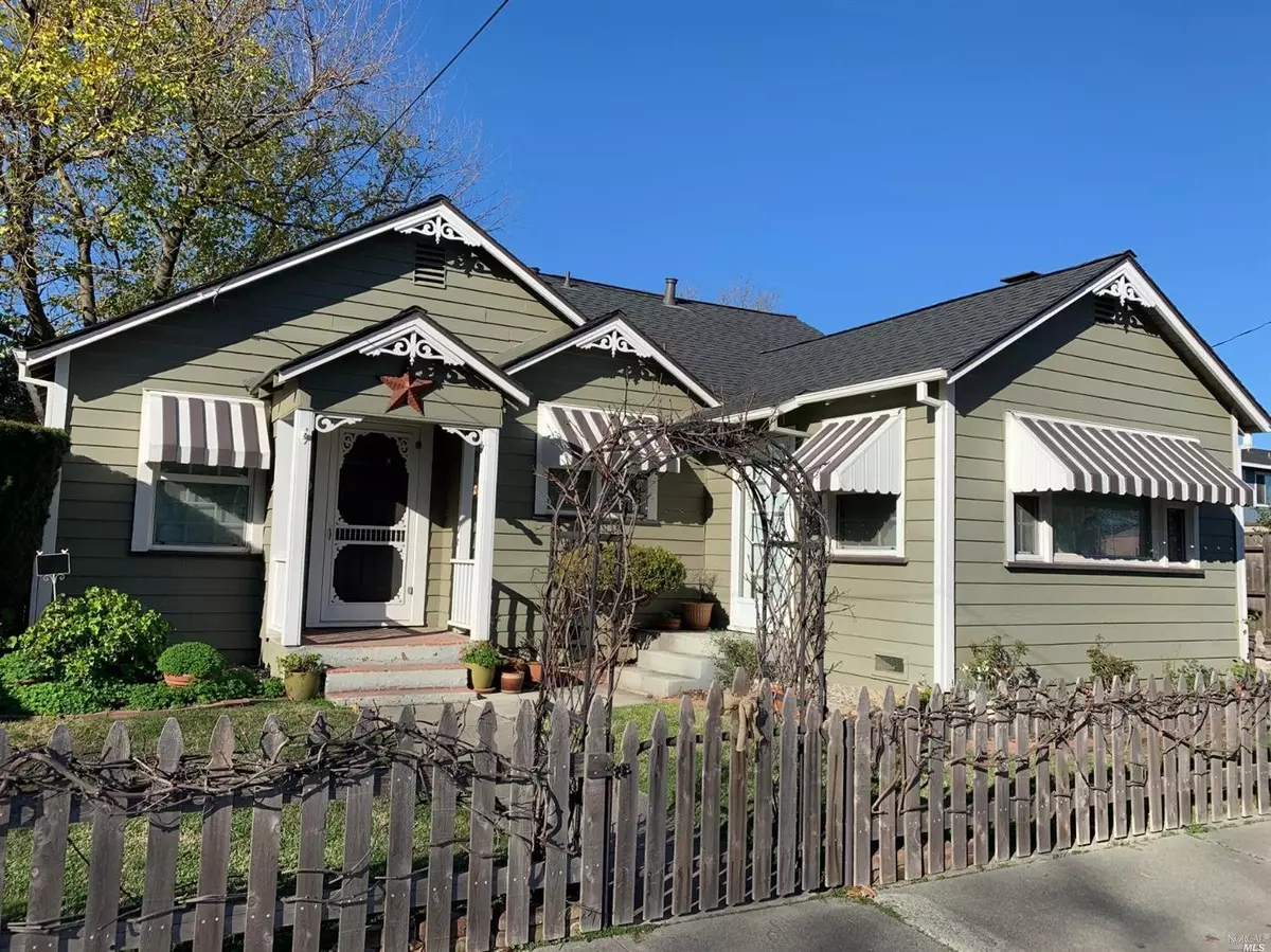 Dixon, CA 95620,219 N 4th ST