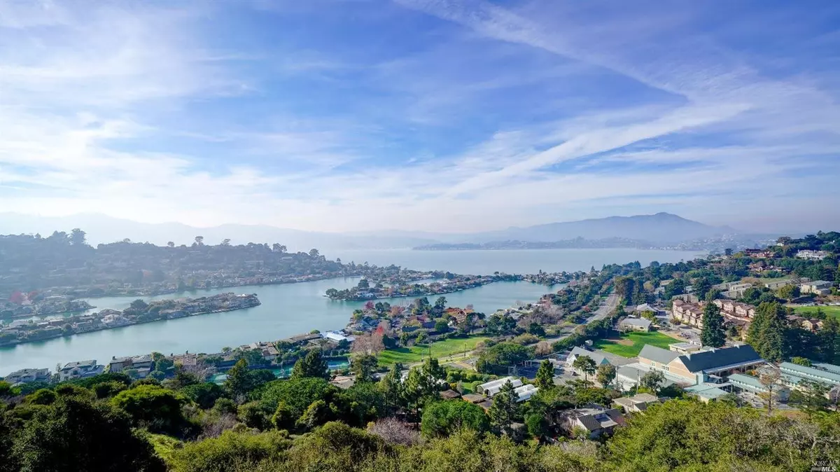 Tiburon, CA 94920,50 Red Hill CIR