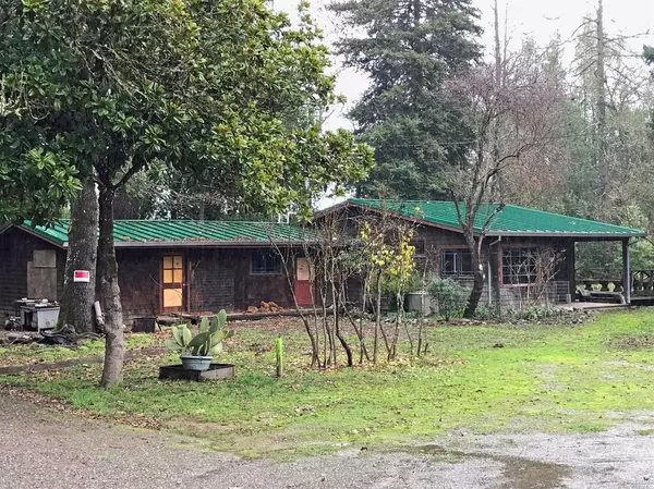 821 E School WAY, Redwood Valley, CA 95470