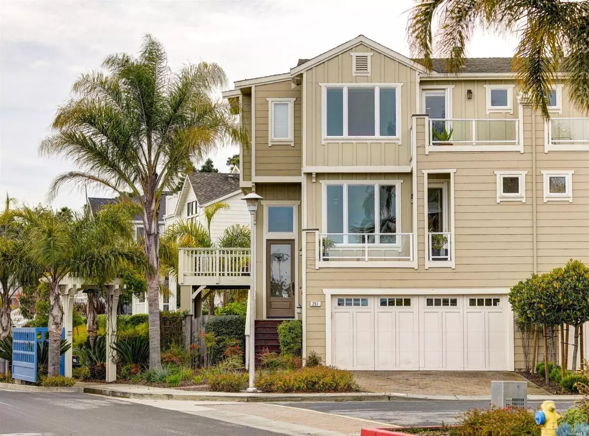 Tiburon, CA 94920,251 Trinidad DR