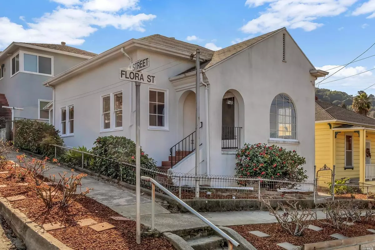 Crockett, CA 94525,1253 Flora ST