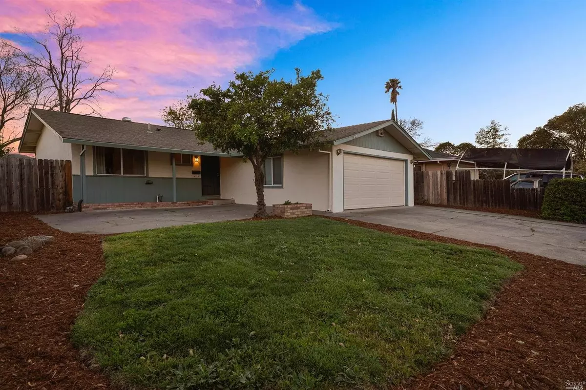 Vacaville, CA 95687,384 Weatherly WAY