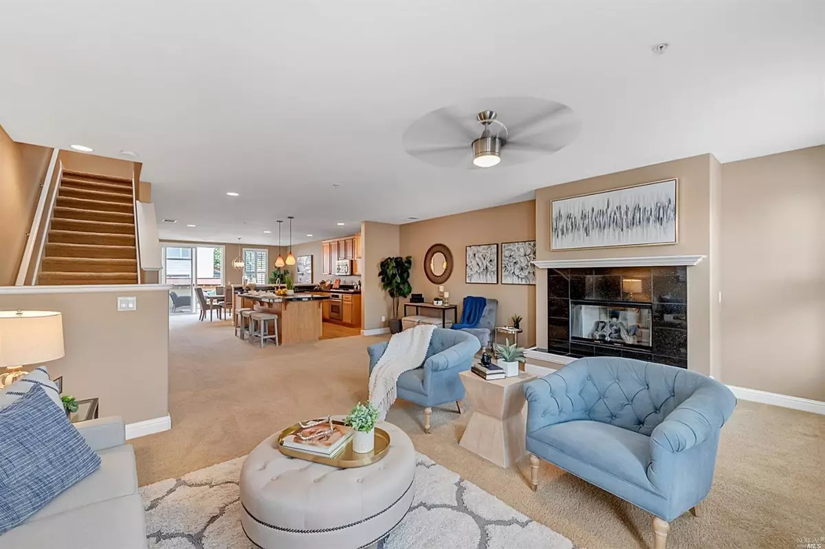 Windsor, CA 95492,9135 Windsor RD