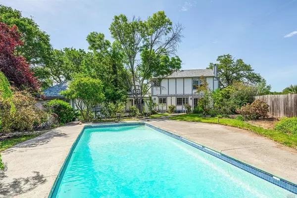 1090 Page DR, Lakeport, CA 95453