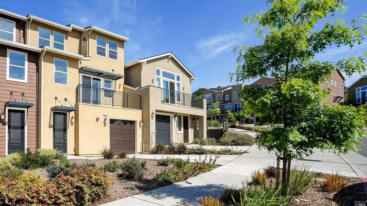 Petaluma, CA 94952,535 Jade ST