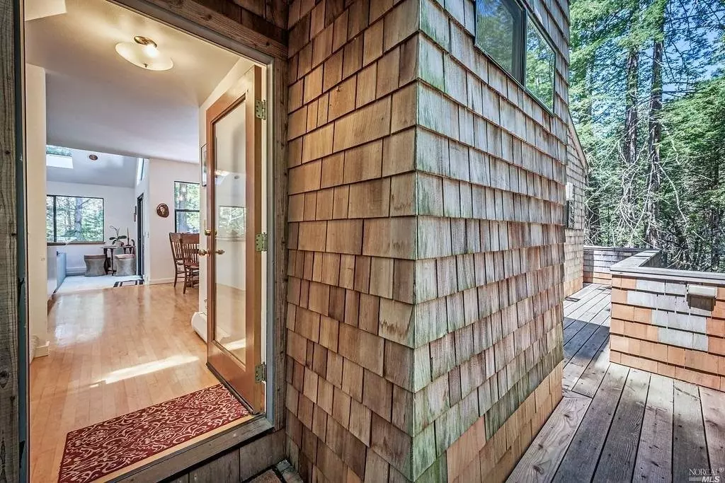 The Sea Ranch, CA 95497,35191 Wind Song LN