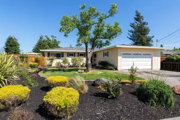 1444 Weaverly DR, Petaluma, CA 94954