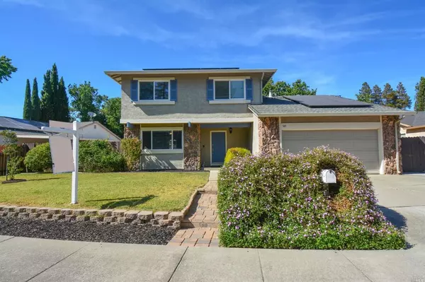 545 E Creekside CIR, Dixon, CA 95620