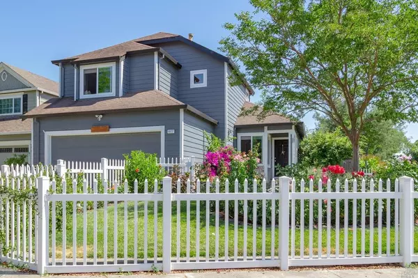 8077 Creekside DR, Windsor, CA 95492