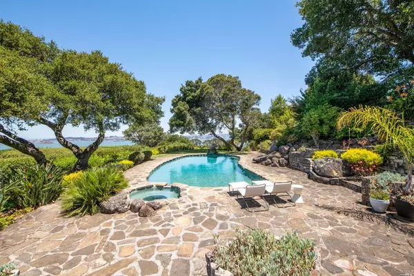 21 Teaberry LN, Tiburon, CA 94920