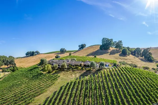 33 Oak Rock LN, Napa, CA 94558