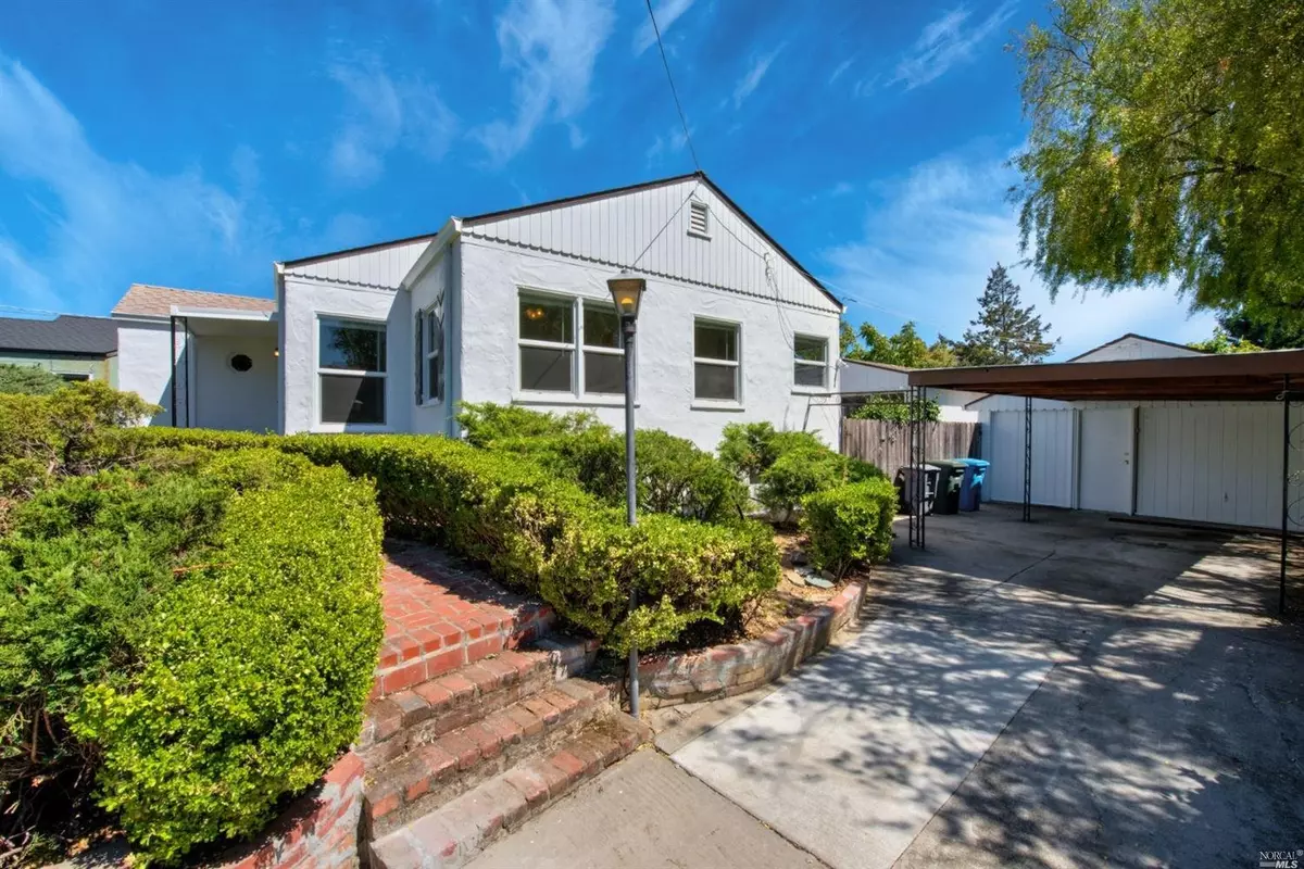 Vallejo, CA 94590,221 Greenfield AVE