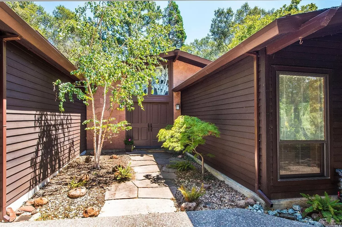 Ross, CA 94957,22 Canyon RD