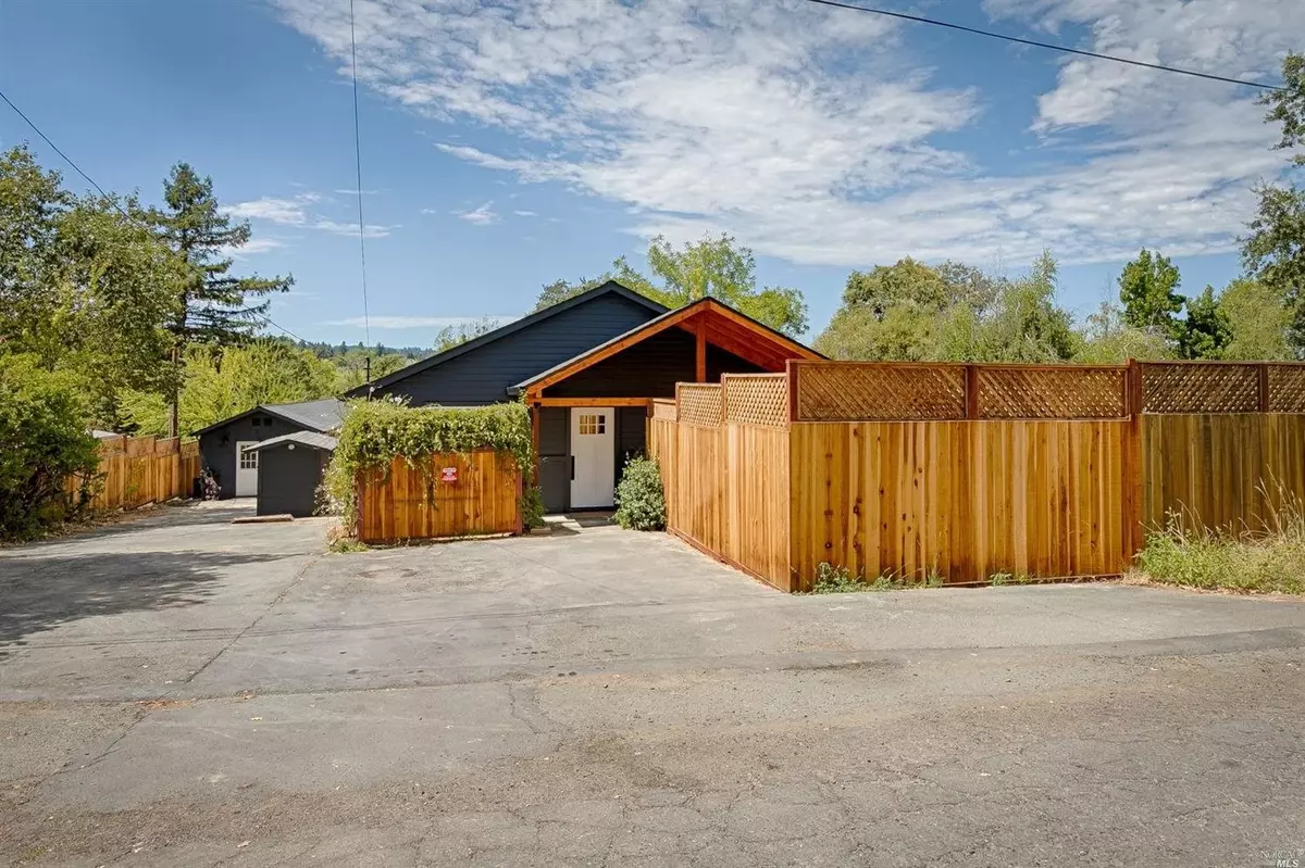 Graton, CA 95444,306 N Edison ST