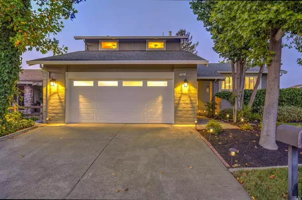 1941 Clydesdale WAY, Petaluma, CA 94954