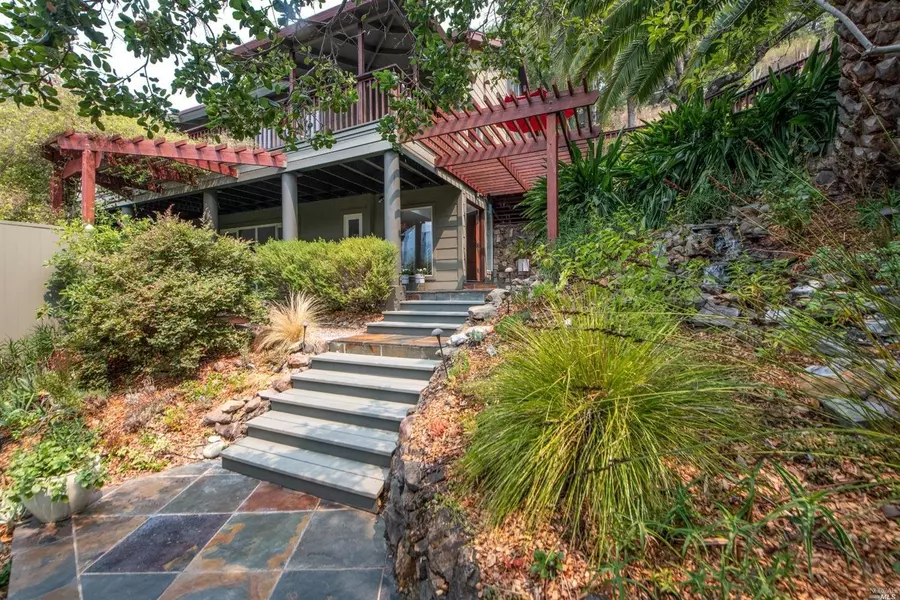 35 Bayview RD, Kentfield, CA 94904