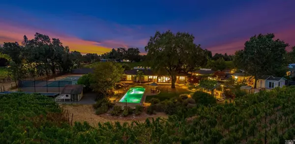 1574 Olivet RD, Santa Rosa, CA 95401