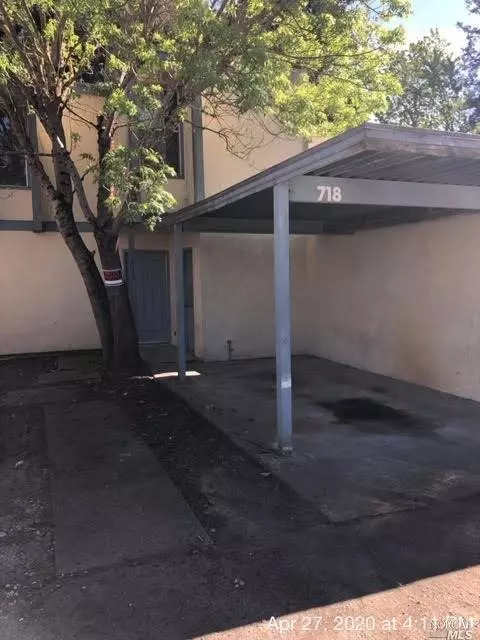 718 Simpson PL, Santa Rosa, CA 95401