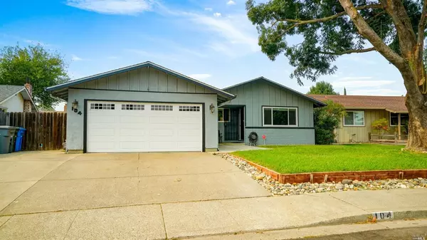 104 Clark WAY, Vacaville, CA 95687