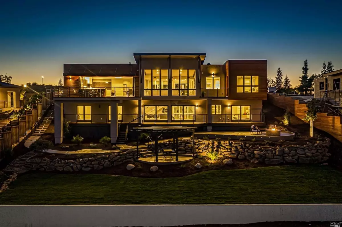 Santa Rosa, CA 95404,3914 Heathfield PL