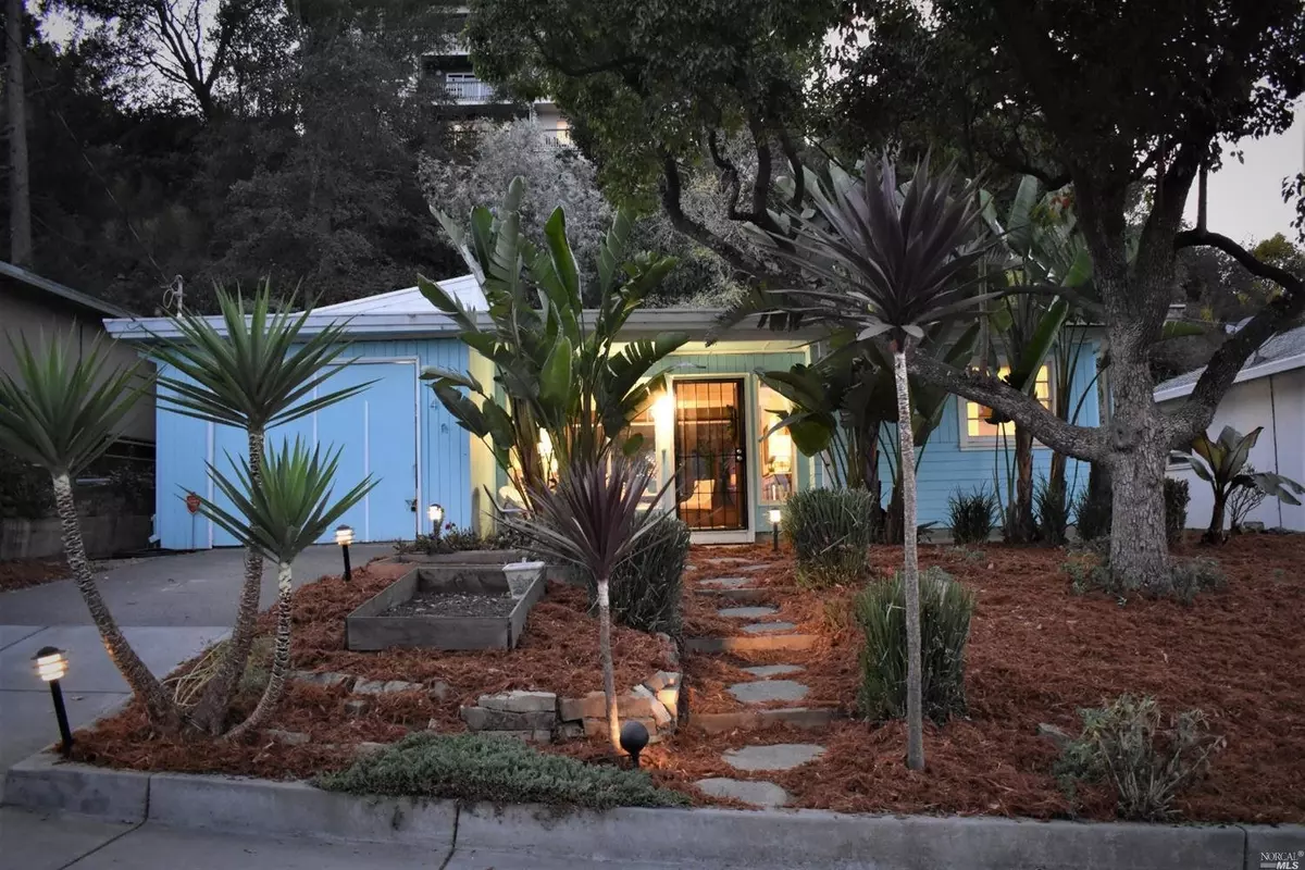 Vallejo, CA 94590,437 Carter ST