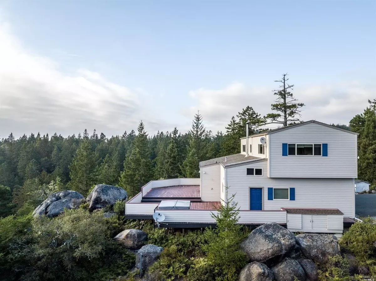 Gualala, CA 95445,45310 Sequoia RD