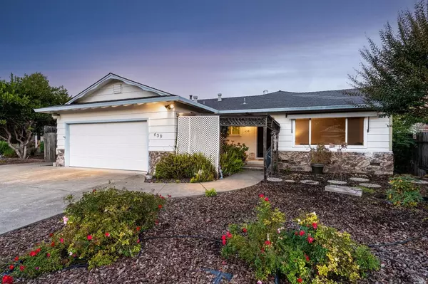 439 Eileen DR, Sebastopol, CA 95472