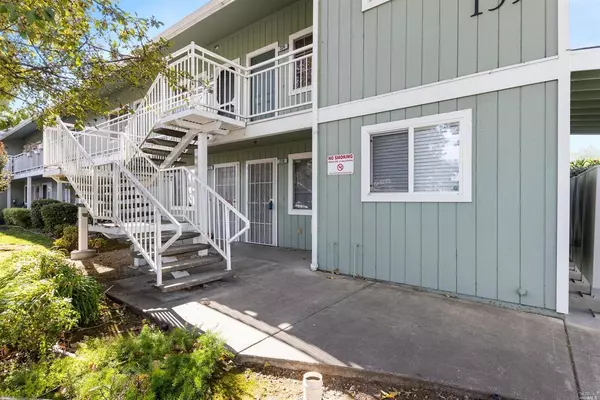 1591 La Esplanada PL 216, Santa Rosa, CA 95404