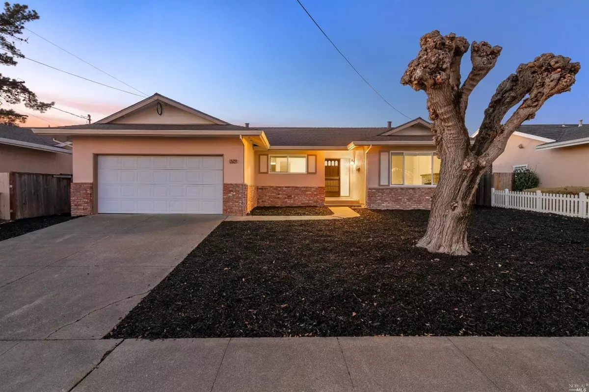 Petaluma, CA 94954,1529 Sarkesian DR