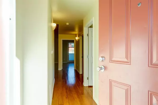 965 Doubles DR 216, Santa Rosa, CA 95407