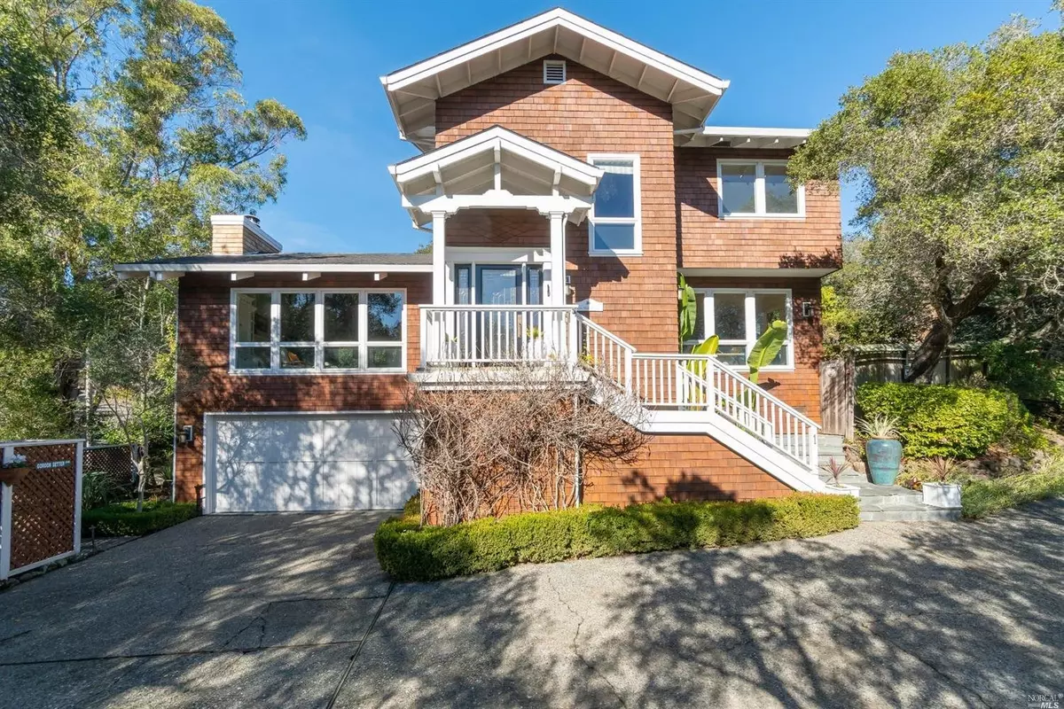 Corte Madera, CA 94925,1 Madrono AVE