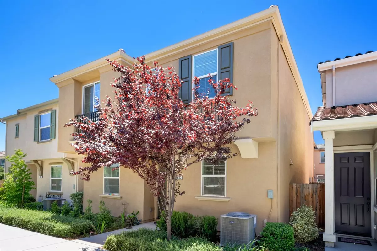 Sacramento, CA 95823,7832 Zaragoza WALK