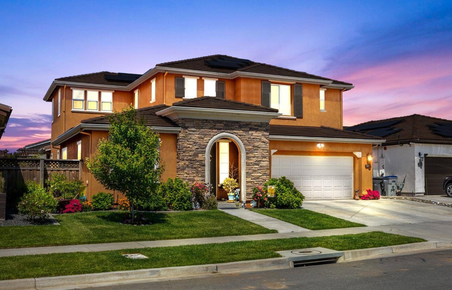 2104 Hunt ST, Woodland, CA 95776