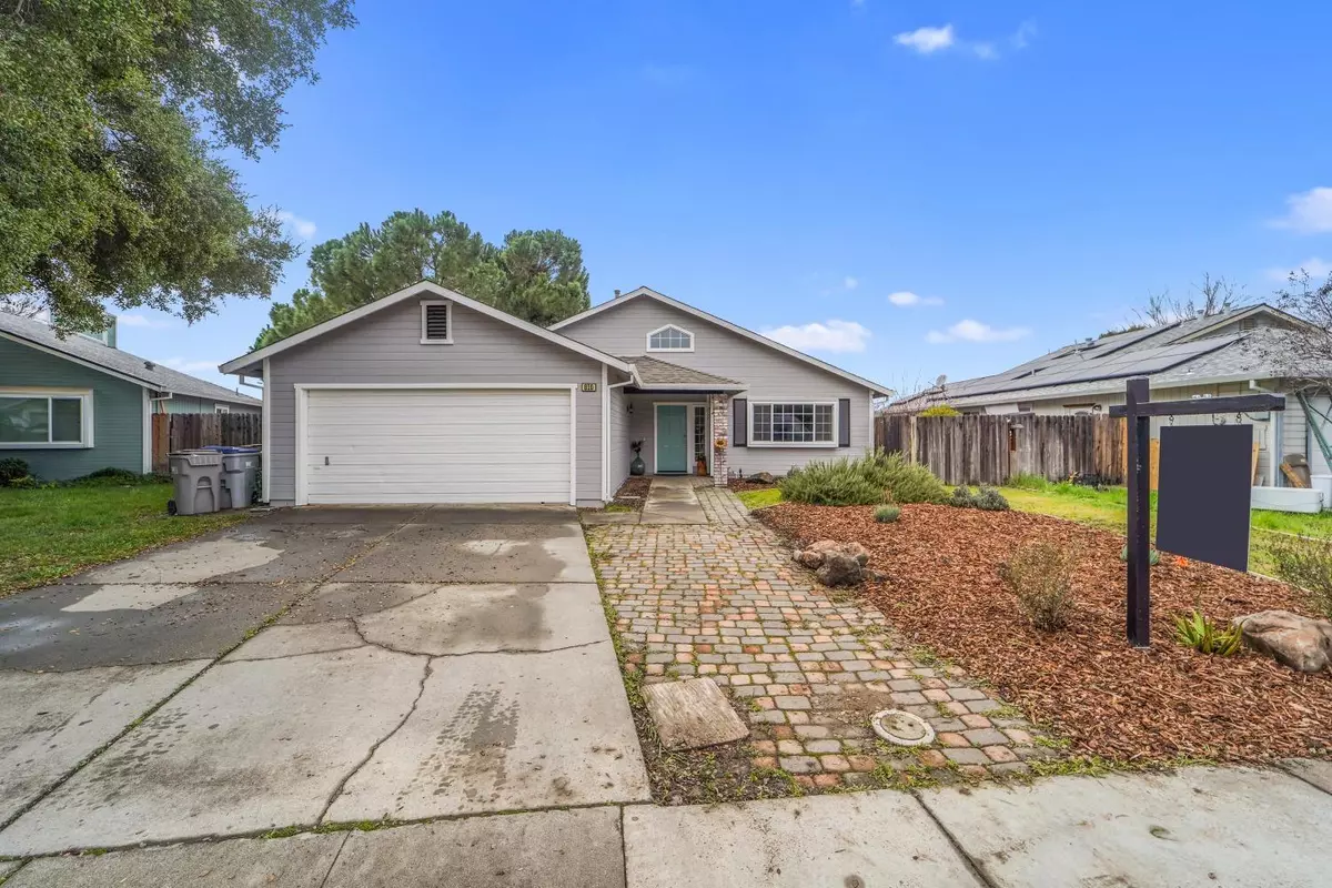 Winters, CA 95694,810 Suffolk PL