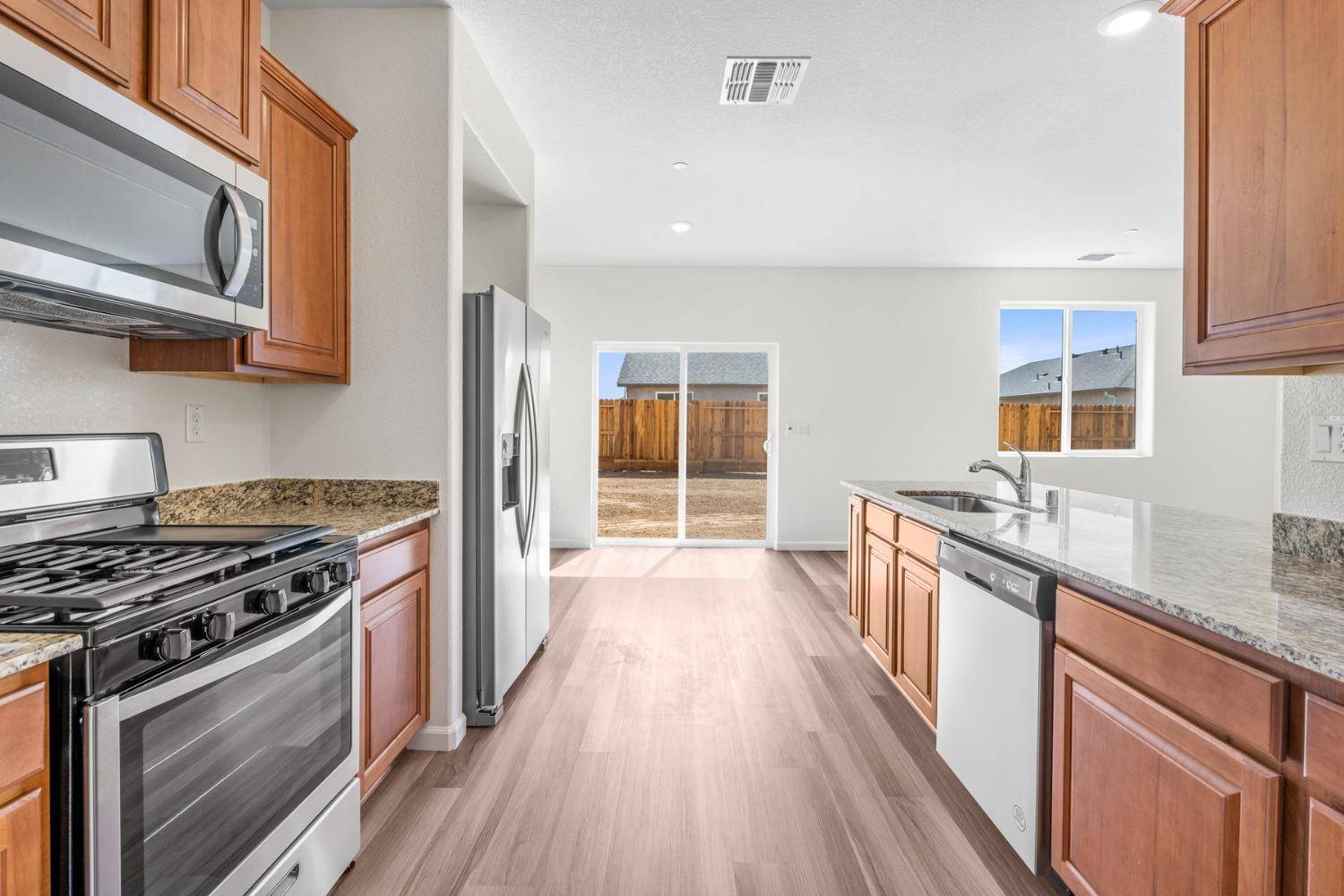 Linda, CA 95901,2203 Nicklaus DR