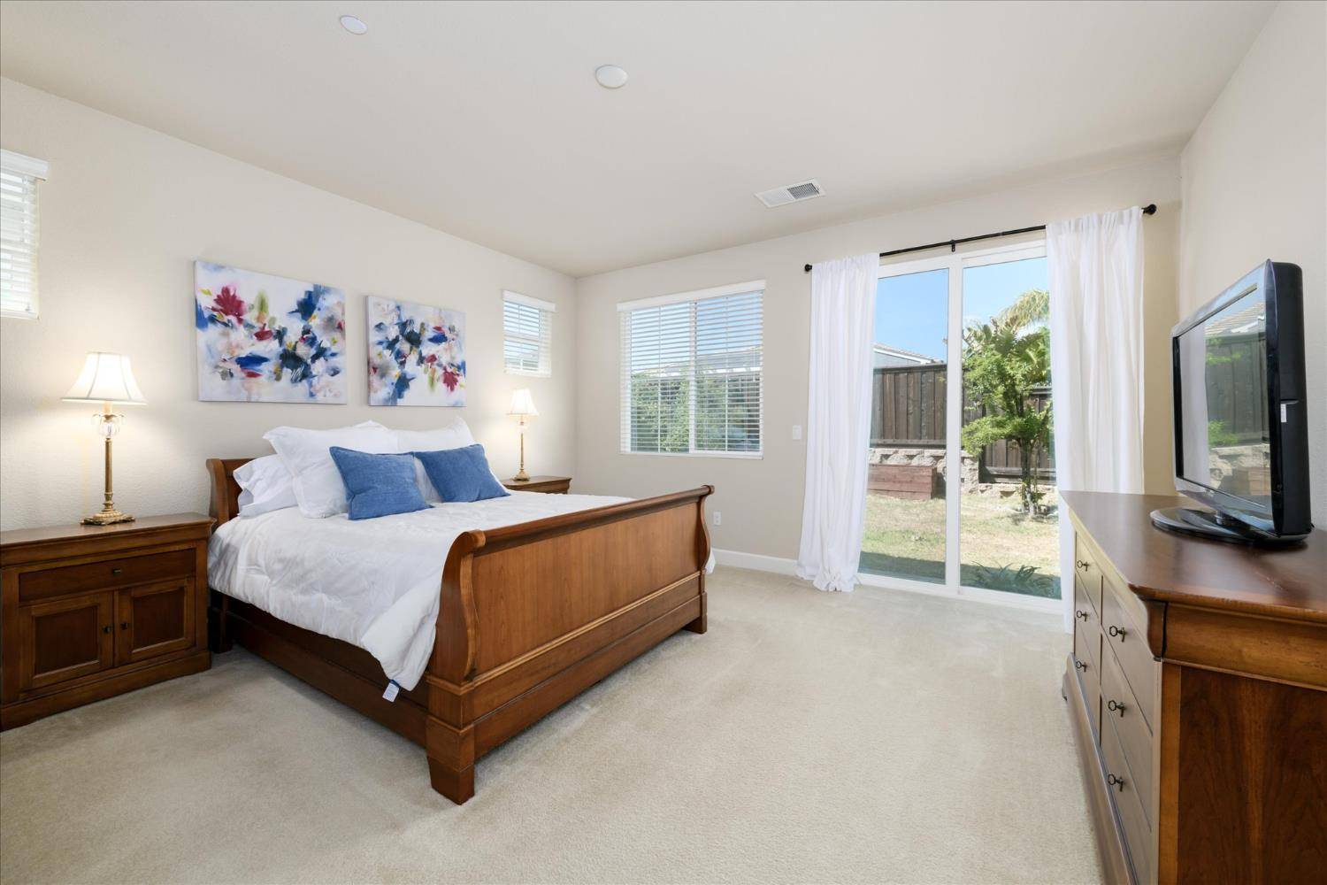 Winters, CA 95694,951 Ireland ST