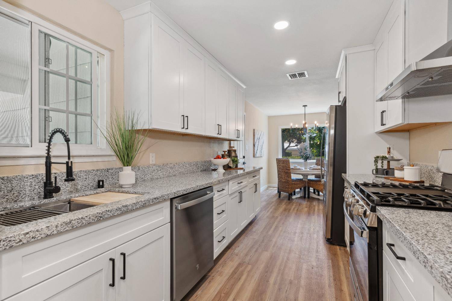 Sacramento, CA 95833,400 Potomac